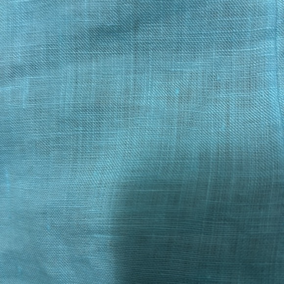Tristan & Iseut  LG blue Sleeveless 100%linen Button-Up Top has jewel buttons - Picture 7 of 9